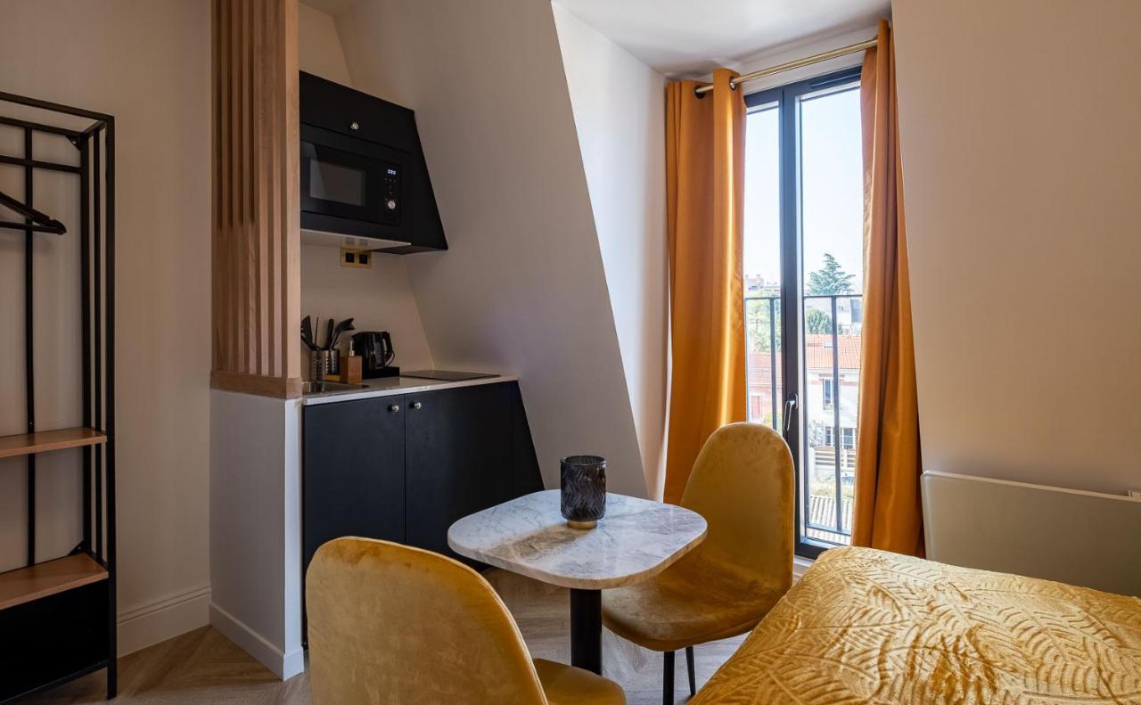 Mijo'S Appartements Hotel Фонтене-су-Боа Екстериор снимка